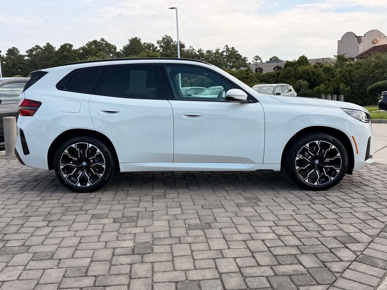 Certified Used 2025 Alpine White BMW 30 xDrive image 7