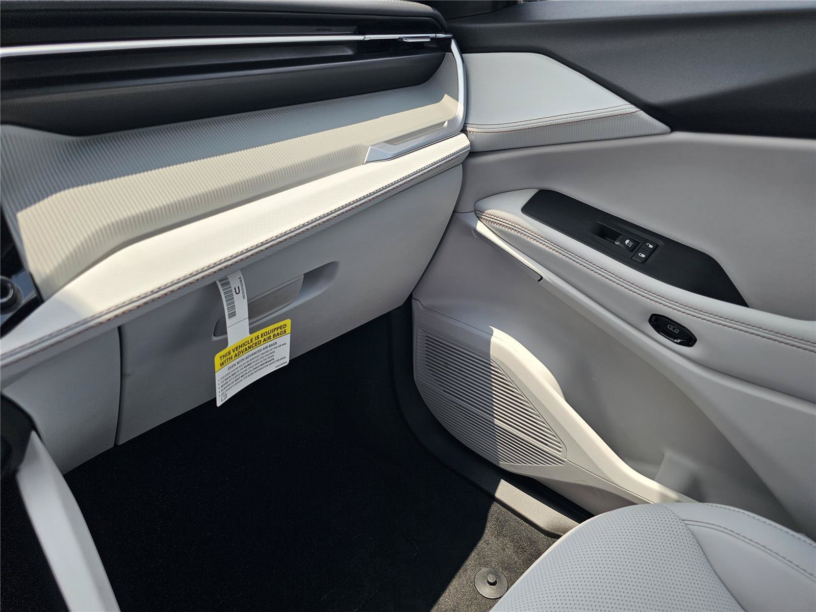 New 2026 Bright White Clearcoat Jeep Limited image 27