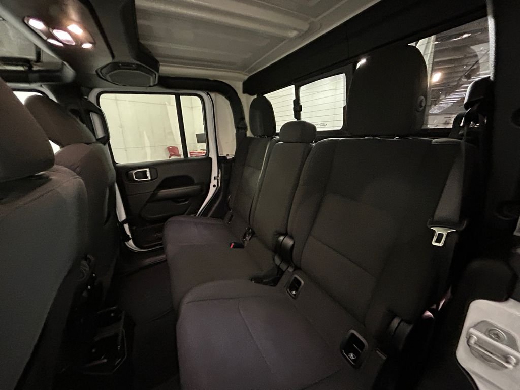Used 2023 White Jeep Overland image 19