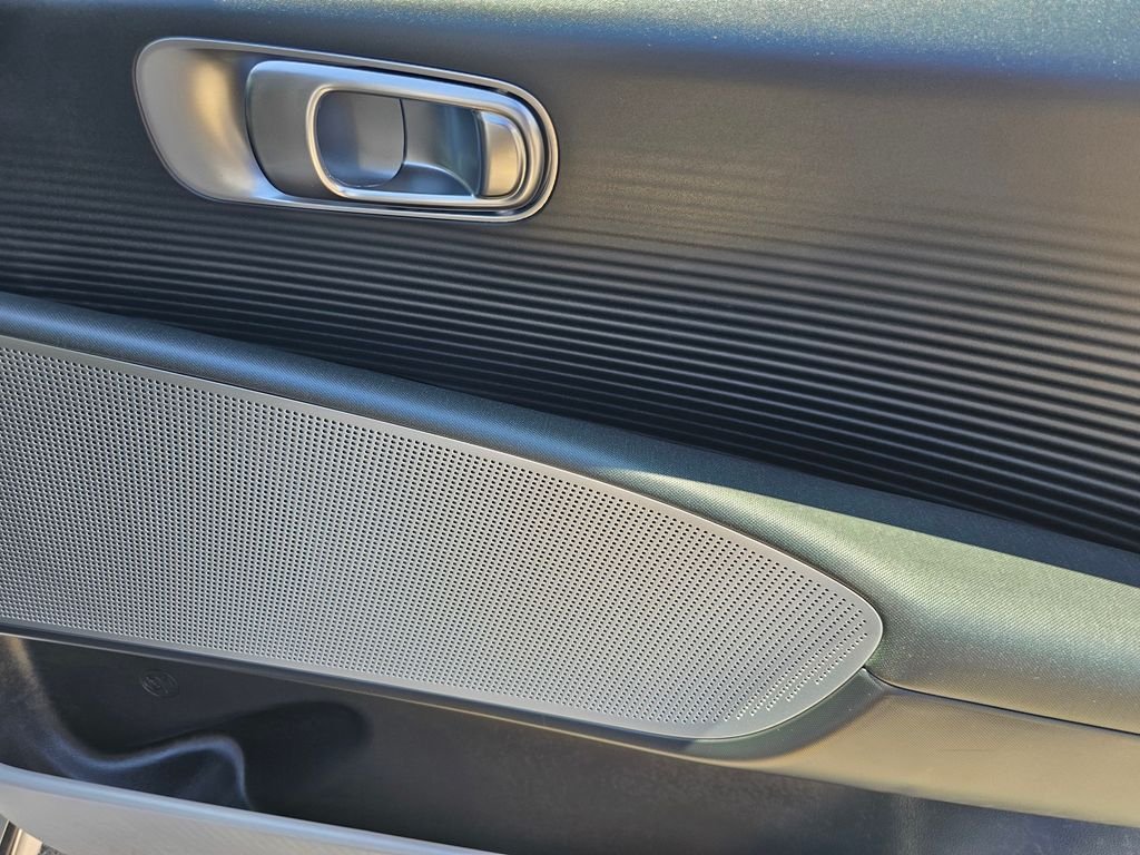 2024 Hyundai IONIQ 6 SE - Photo 12