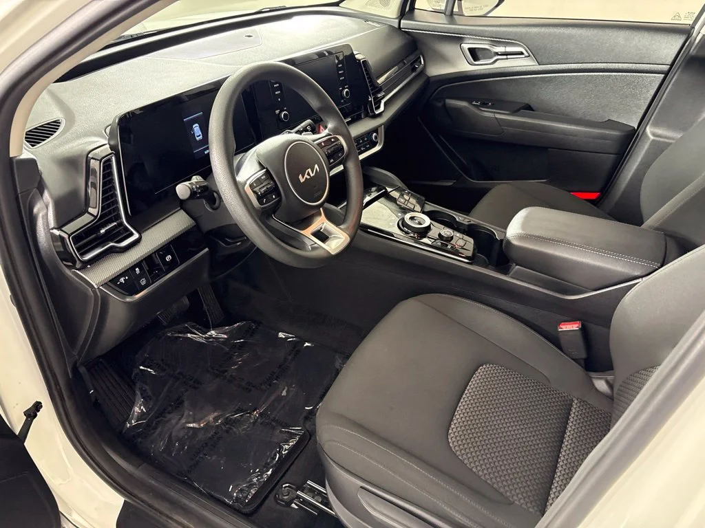 Used 2023 White Kia LX image 24