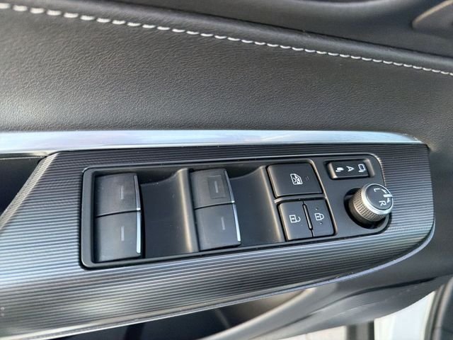2023 Toyota Venza XLE - Photo 10