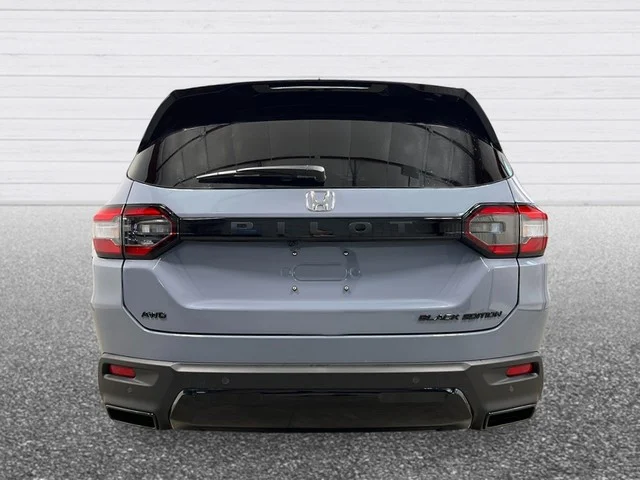 New 2026 Sonic Gray Pearl Honda Black Edition image 5