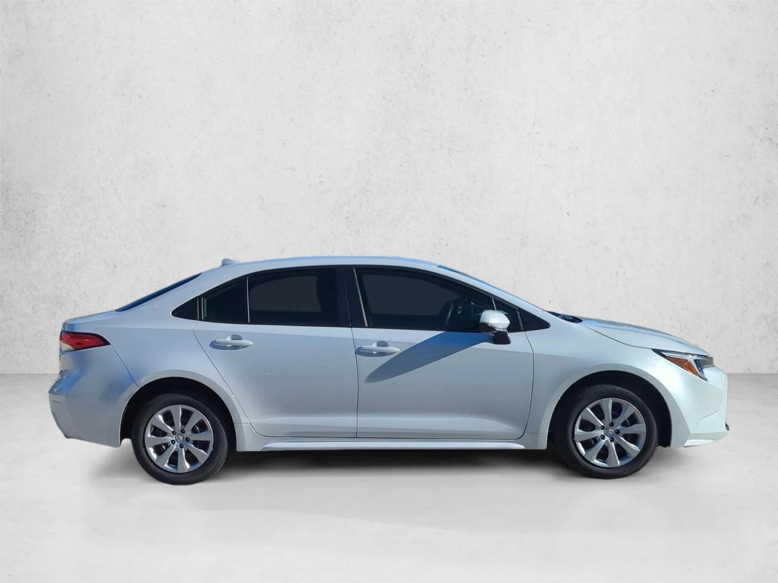 Used 2026 Windchill Toyota Hybrid LE image 4