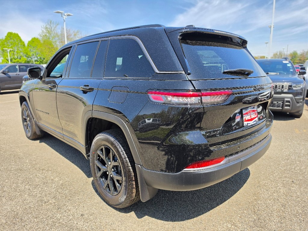 New 2026 Black Jeep Altitude image 10