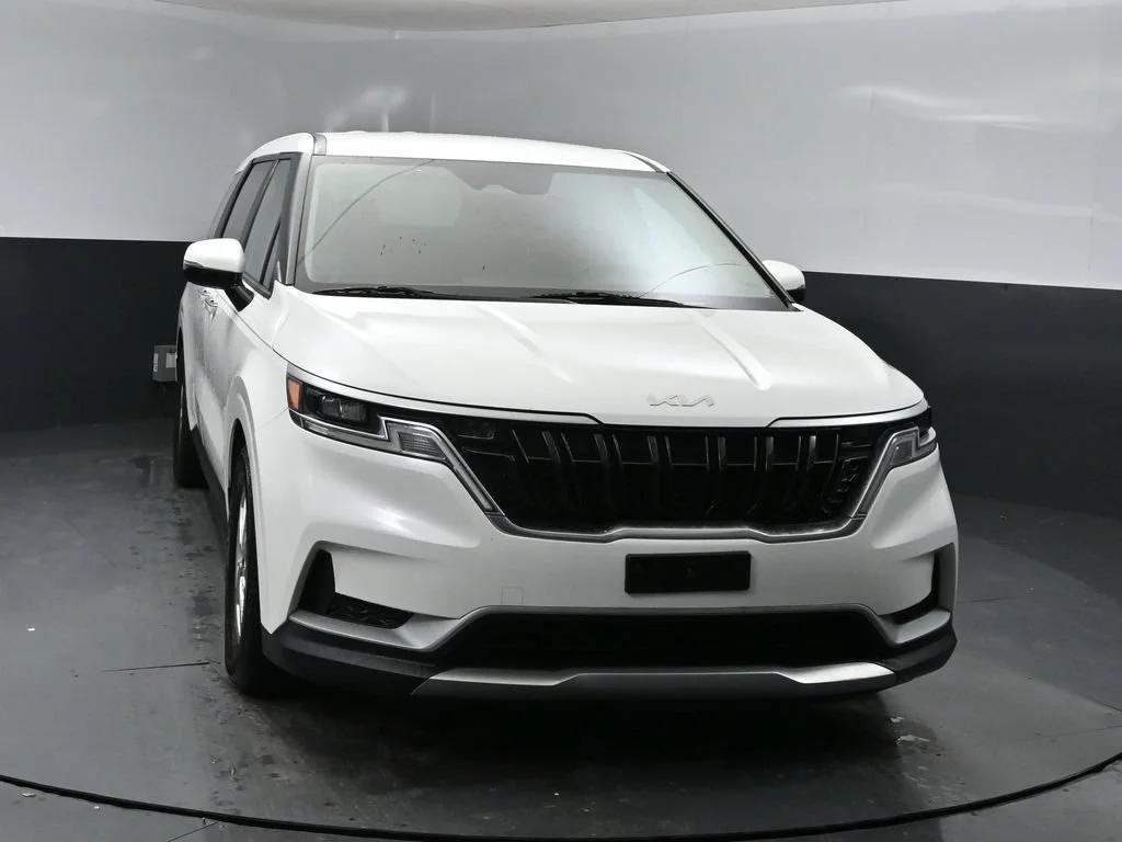 Certified Used 2022 White Kia LXS image 7