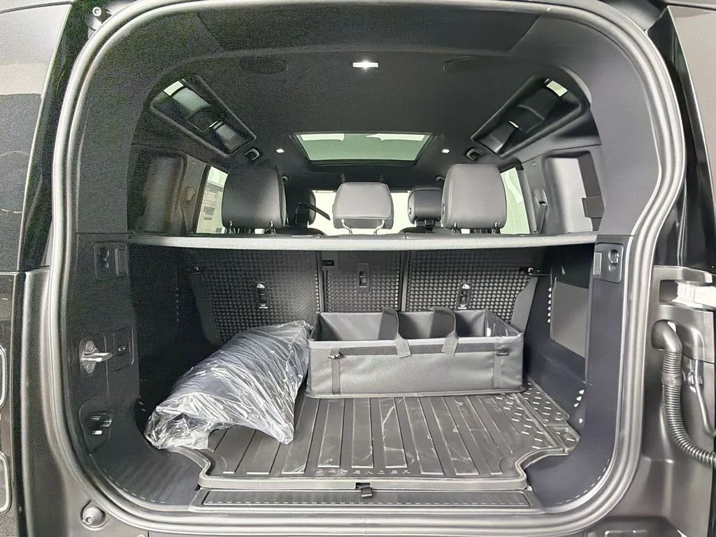 New 2026 Borasco Grey Land Rover X-Dynamic SE image 28