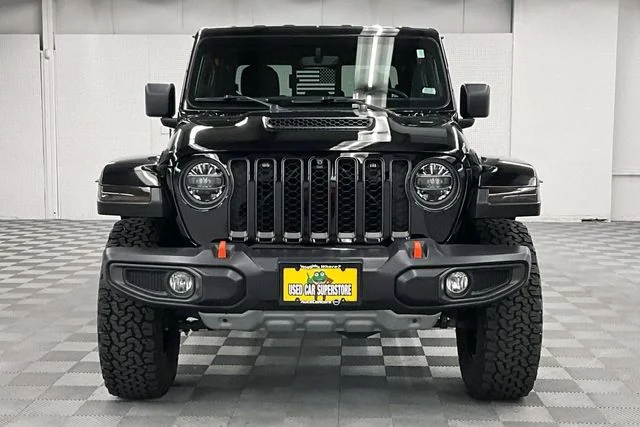Used 2023 Black Clearcoat Jeep Mojave image 4
