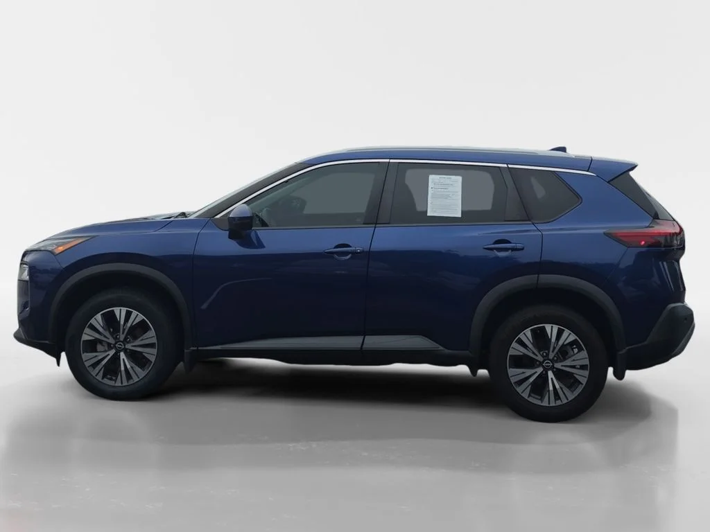 Used 2022 Caspian Blue Metallic Nissan SV image 5