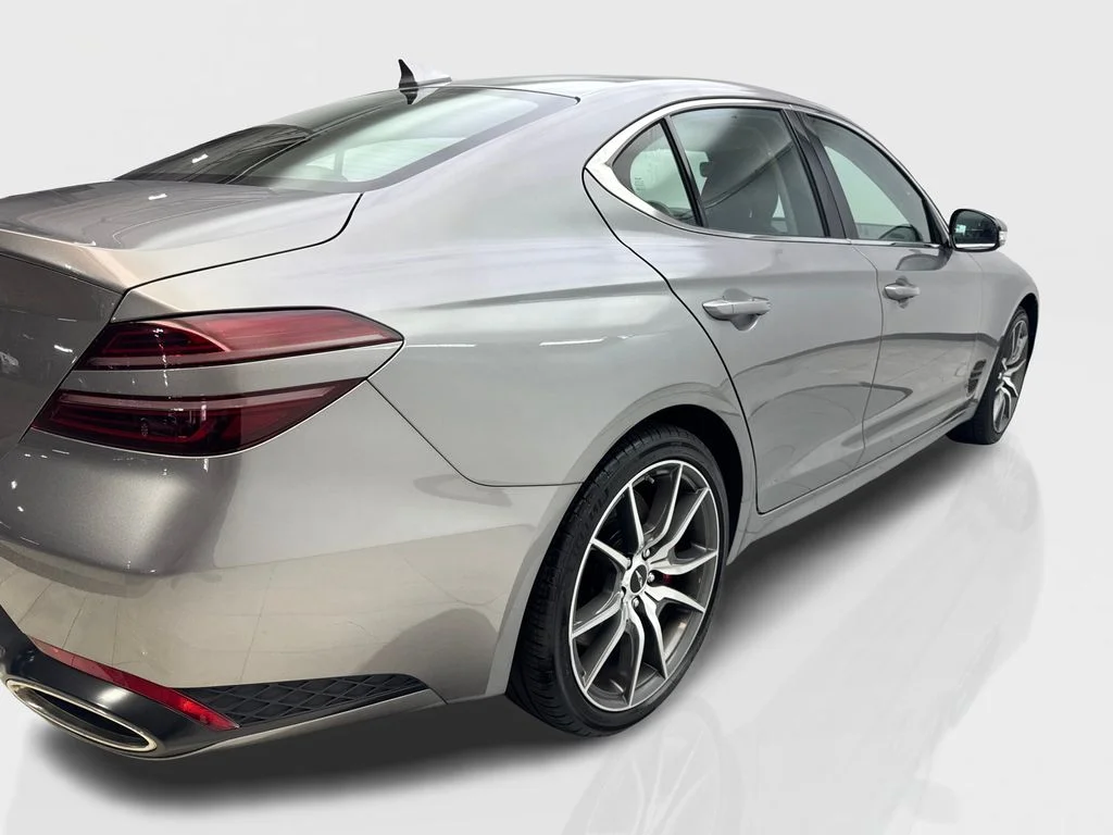 Used 2025 Silver Genesis 2.5T image 13