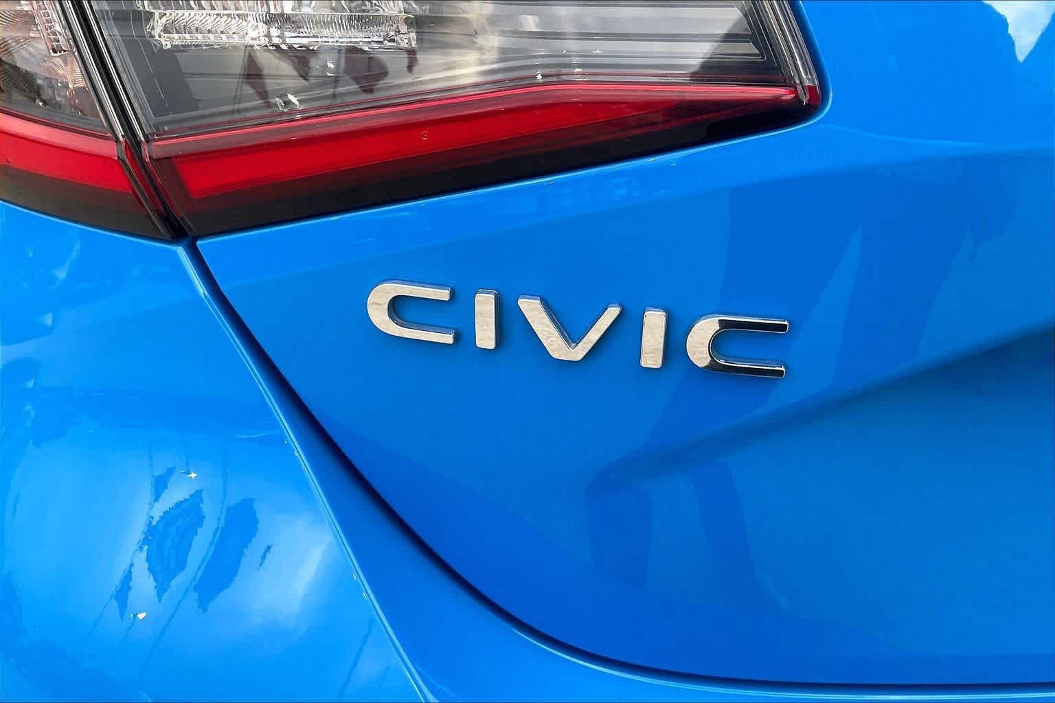 Used 2025 Boost Blue Pearl Honda Sport image 30