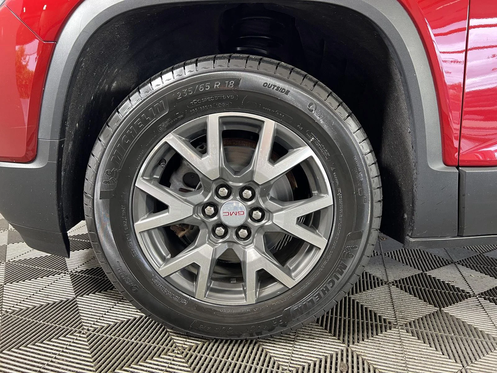 Used 2023 Volcanic Red Tintcoat GMC SLE image 34