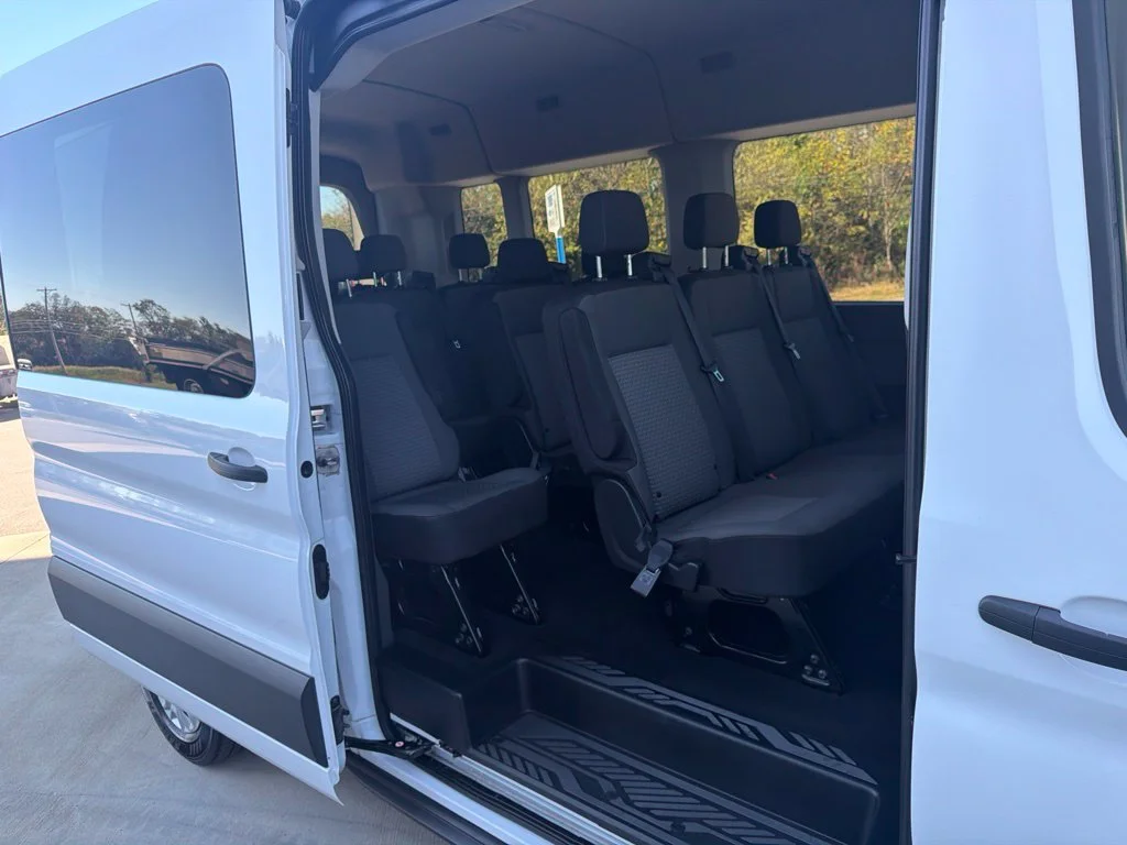 Used 2024 Oxford White Ford XLT image 13