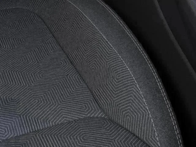New 2026 Diamond Black Crystal Pearl-Coat Exterior Paint Jeep Laredo image 32