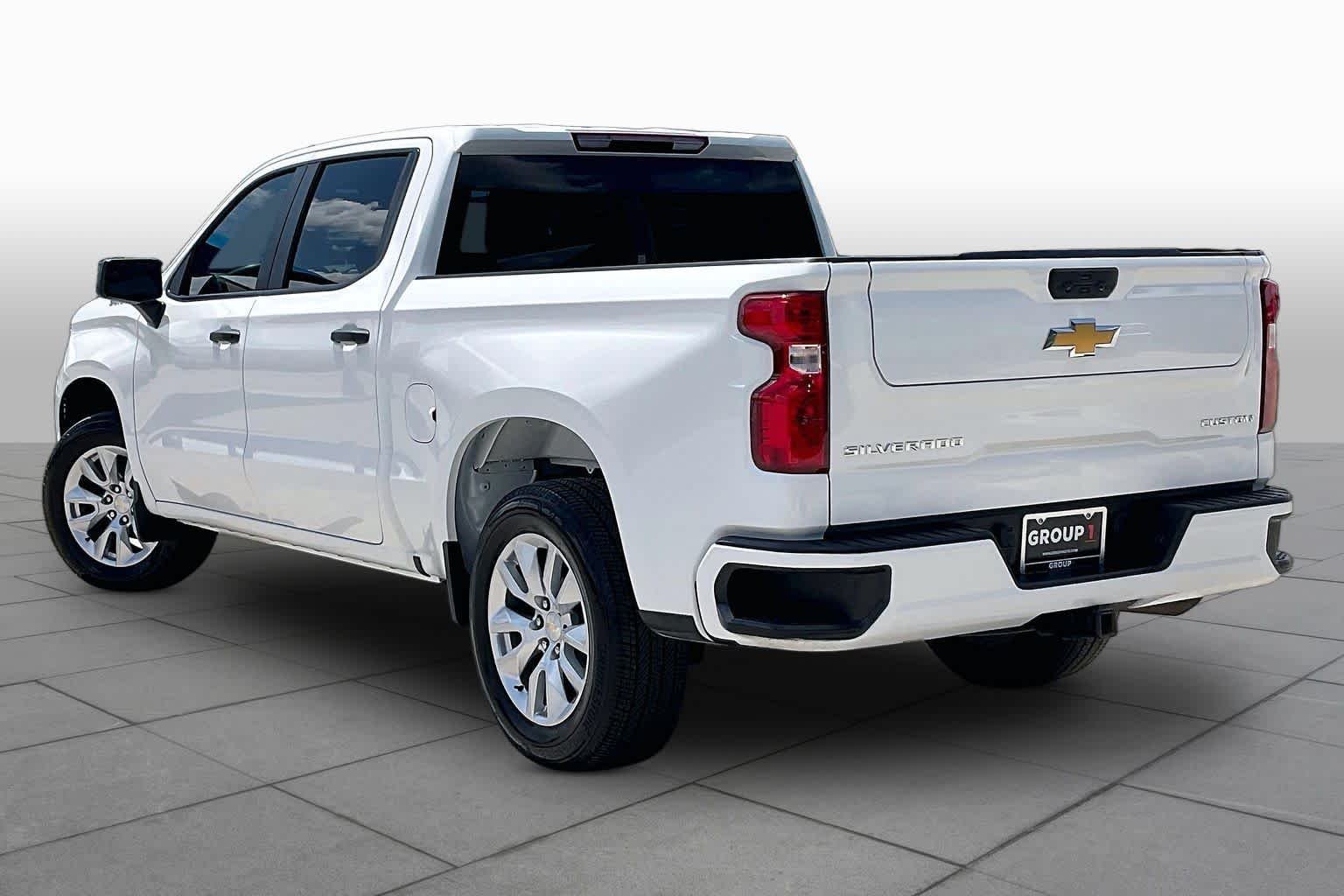 Used 2025 Summit White Chevrolet Custom image 12