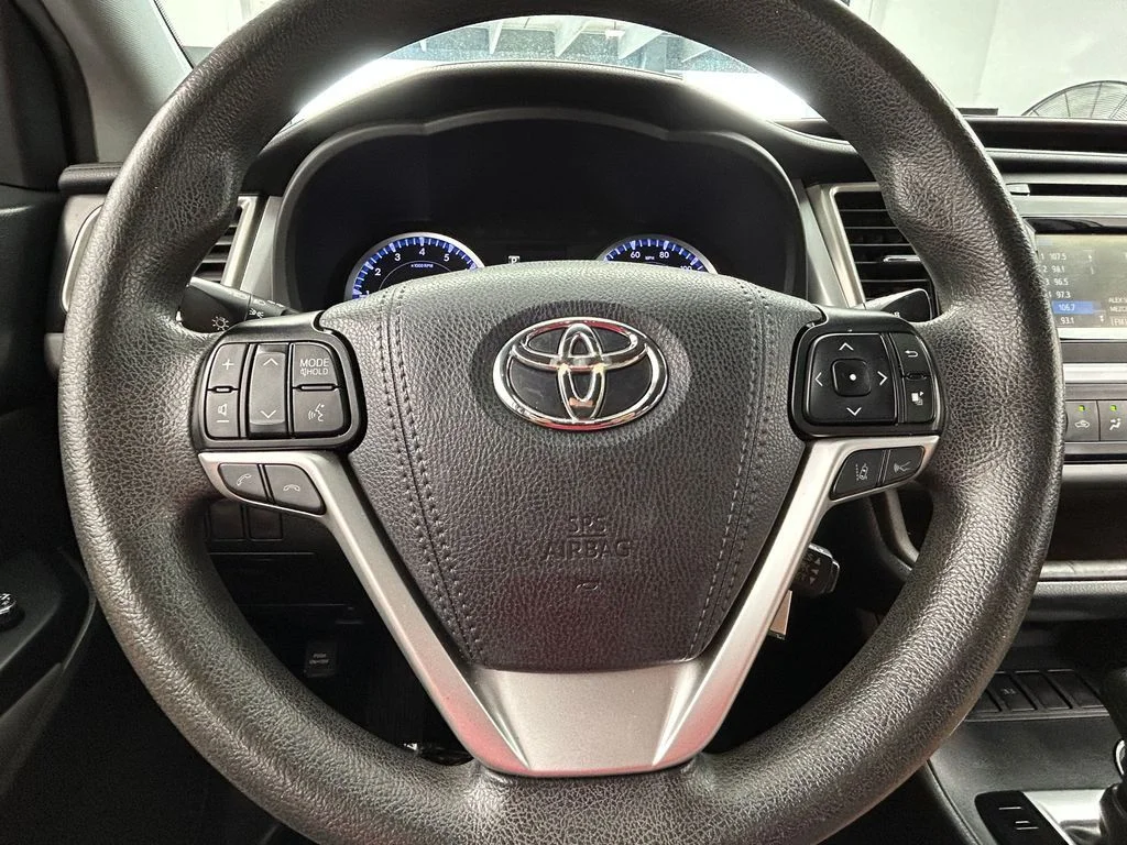 Used 2019 Celestial Silver Metallic Toyota LE image 24