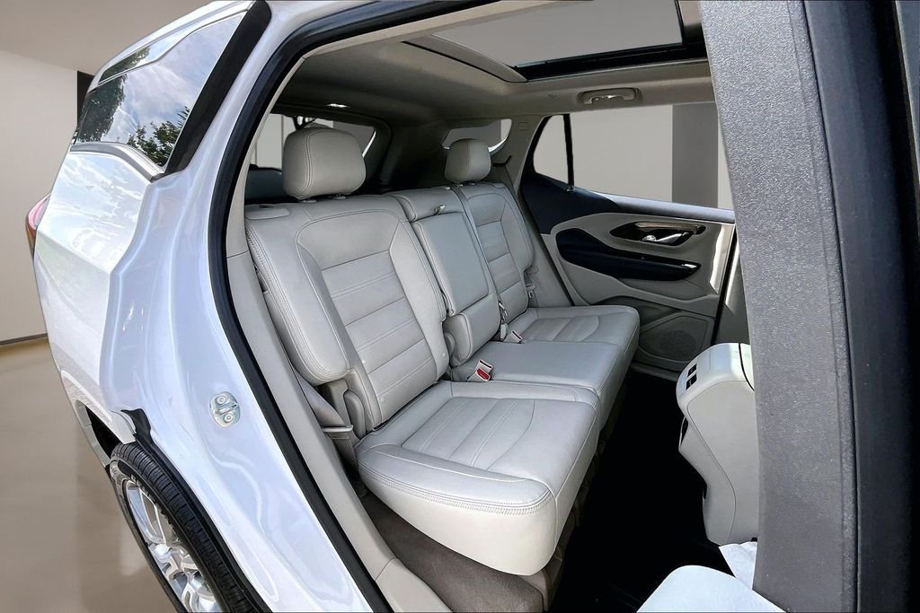 Used 2023 White GMC Denali image 29