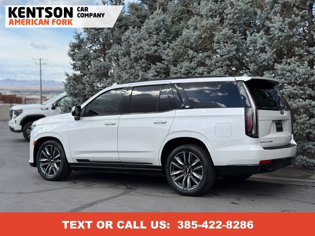 2023 Cadillac Escalade Sport Platinum photo 3