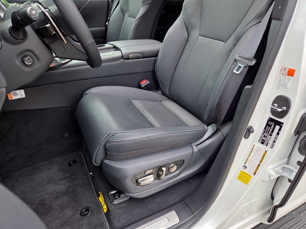 2026 Lexus LX 700h Luxury - Photo 6