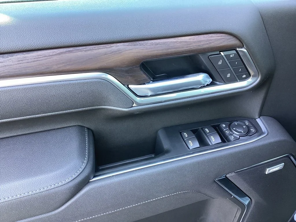 2026 GMC Sierra 2500HD SLT - Photo 8