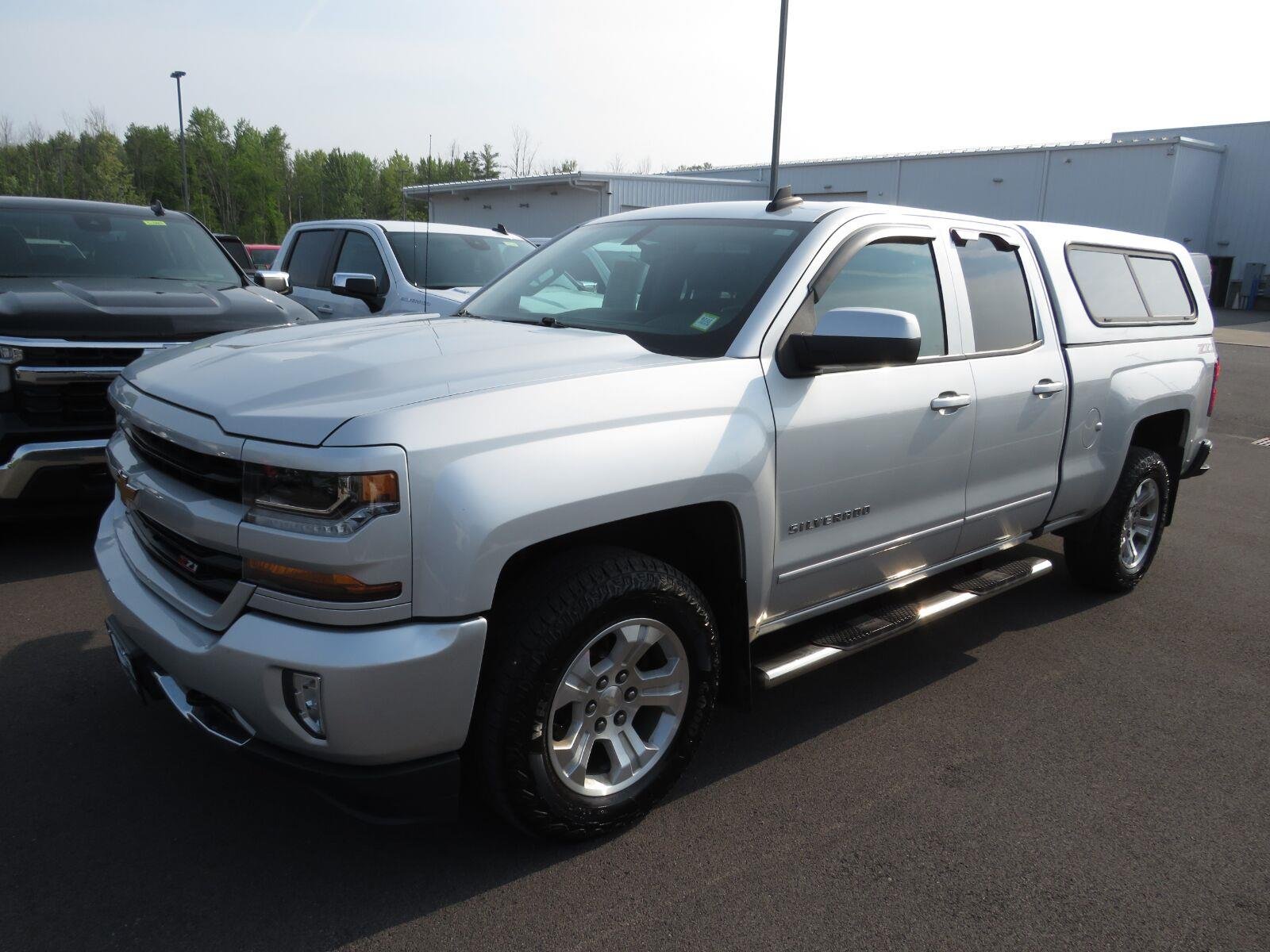 Used 2019 Silver Ice Metallic Chevrolet LT image 13