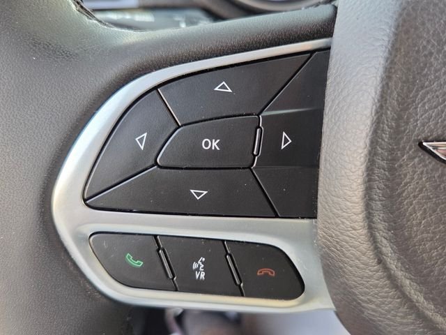 Used 2023 White Chrysler Touring image 23