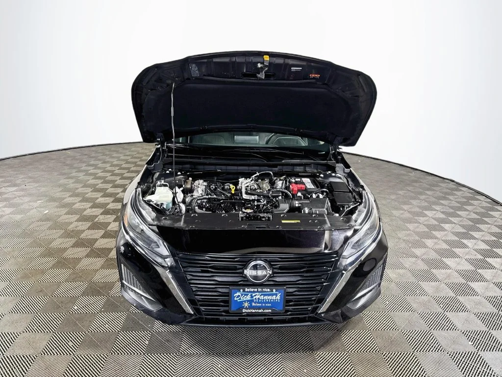 Used 2024 Black Nissan 2.5 SV image 21