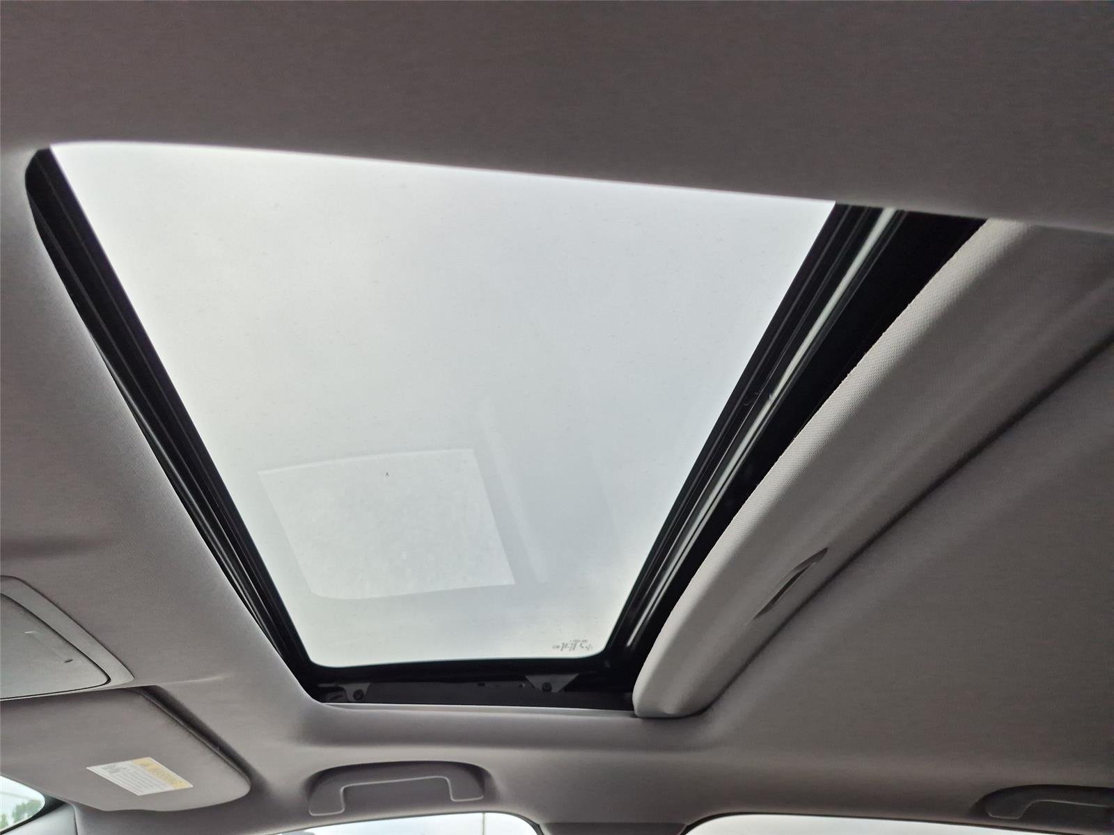 Used 2021 Obsidian Blue Pearl Honda Touring image 32