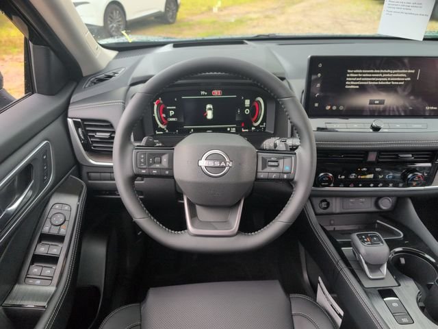 New 2026 Black Nissan Platinum image 13