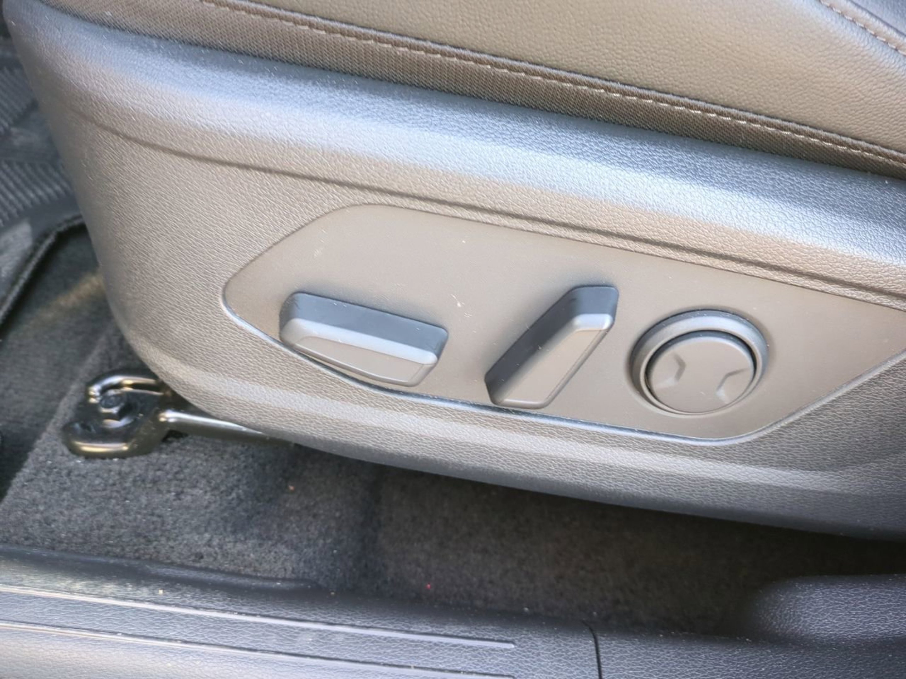 New 2026 Ebony Black Kia EX image 22