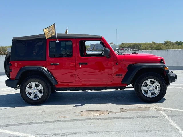 Used 2022 Red Jeep Unlimited Sport S image 9