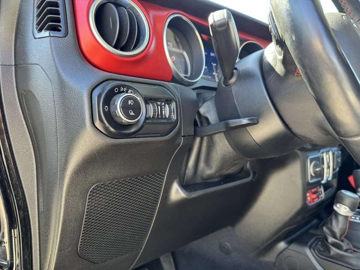 Used 2020 Black Jeep Rubicon image 13