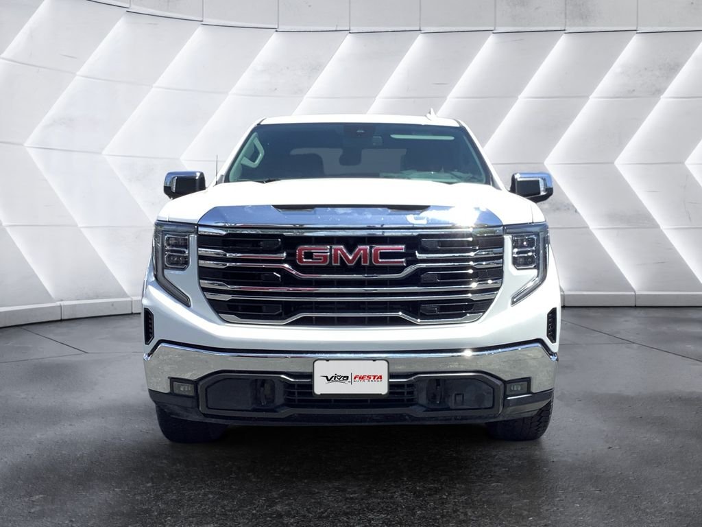 Used 2023 White GMC SLT image 2