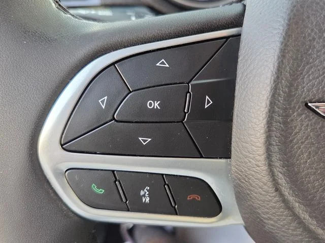 Used 2023 White Chrysler Touring image 23
