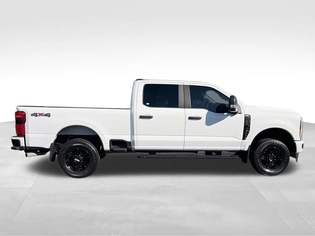 Used 2024 White Ford XL image 9