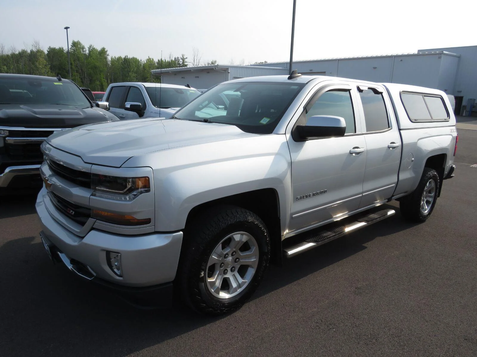Used 2019 SILVER ICE METALLIC Chevrolet LT image 13