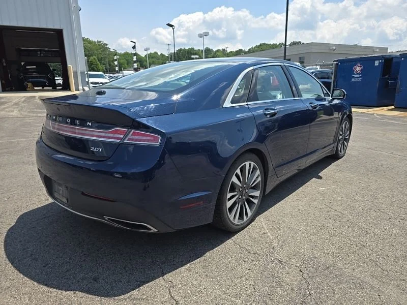 Used 2018 Blue Lincoln Reserve image 8