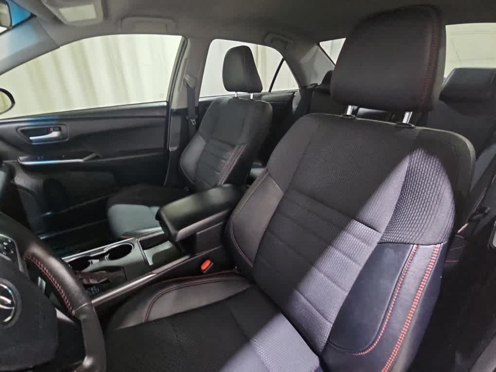 Used 2017 Midnight Black Metallic Toyota SE image 10