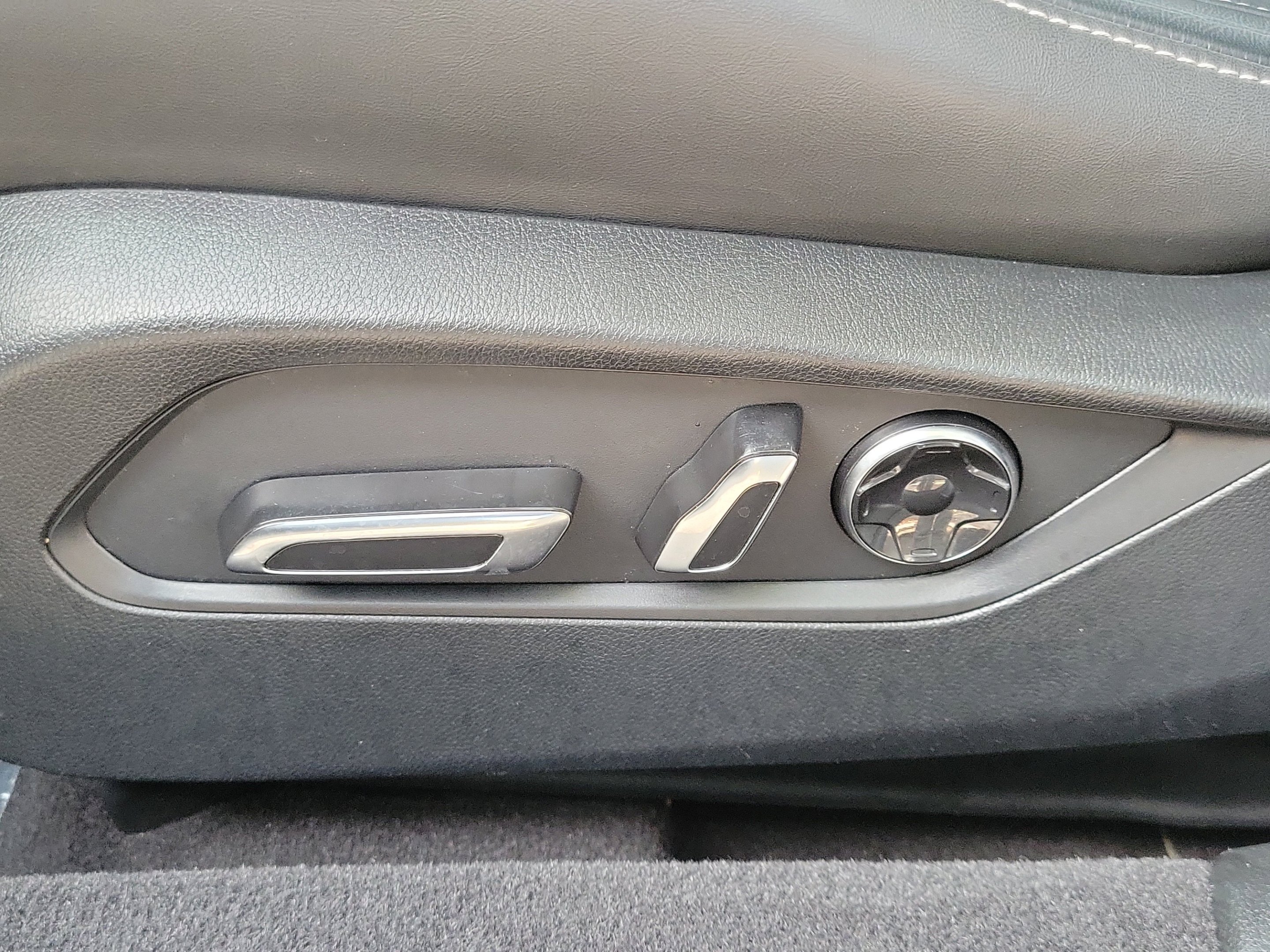Used 2023 Black Acura Technology Package image 21