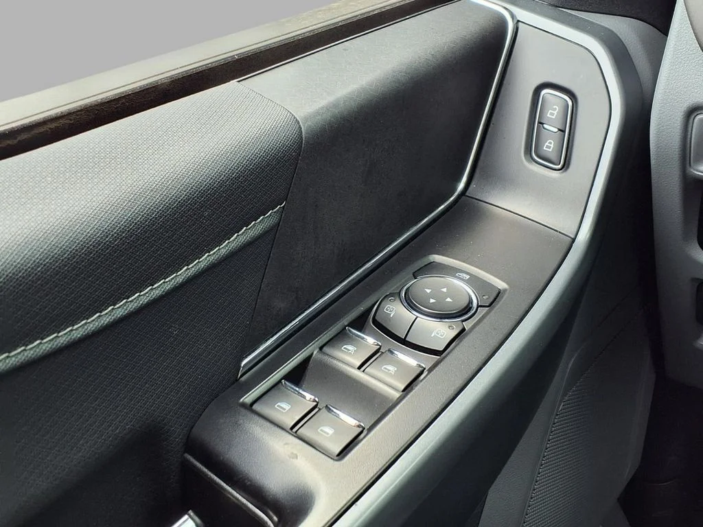 Used 2024 Gray Ford XLT image 19