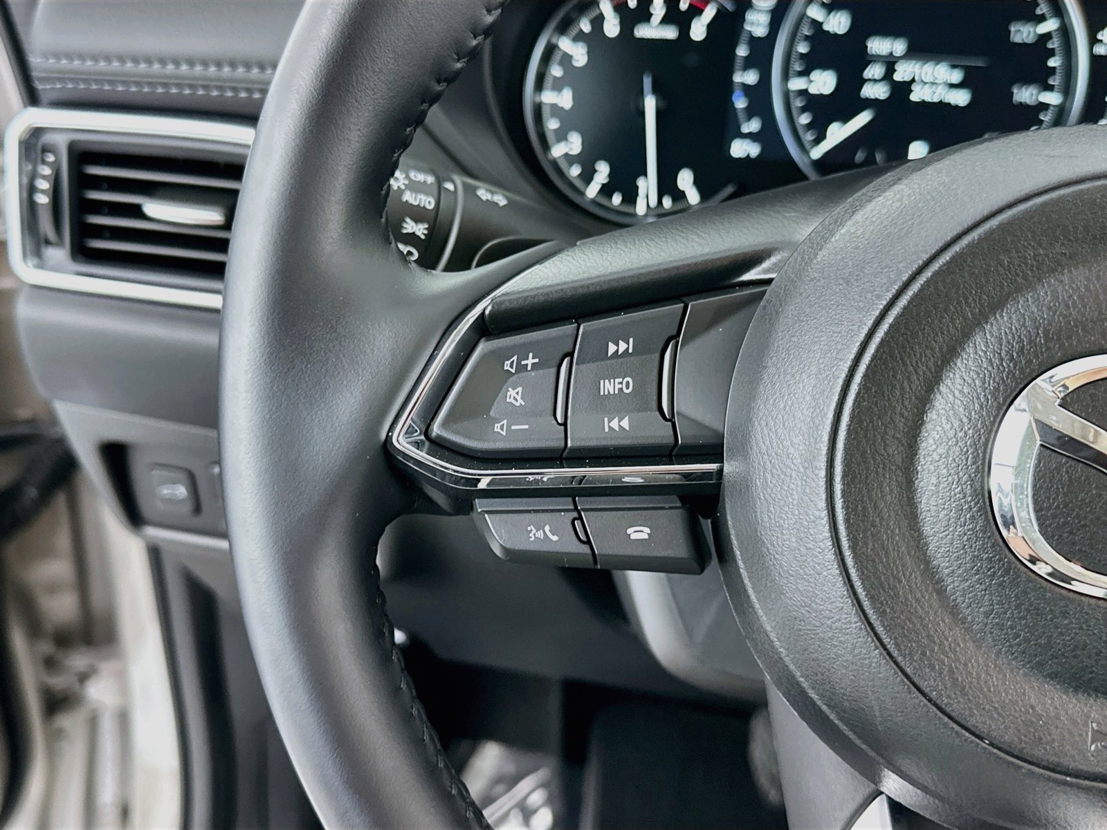 2025 Mazda CX-5 S Premium Plus package - Photo 15