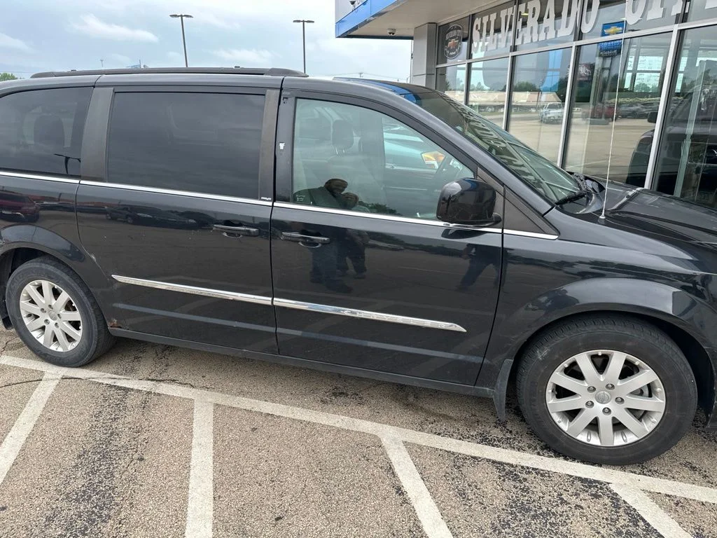 Used 2014 Black Chrysler Touring image 5