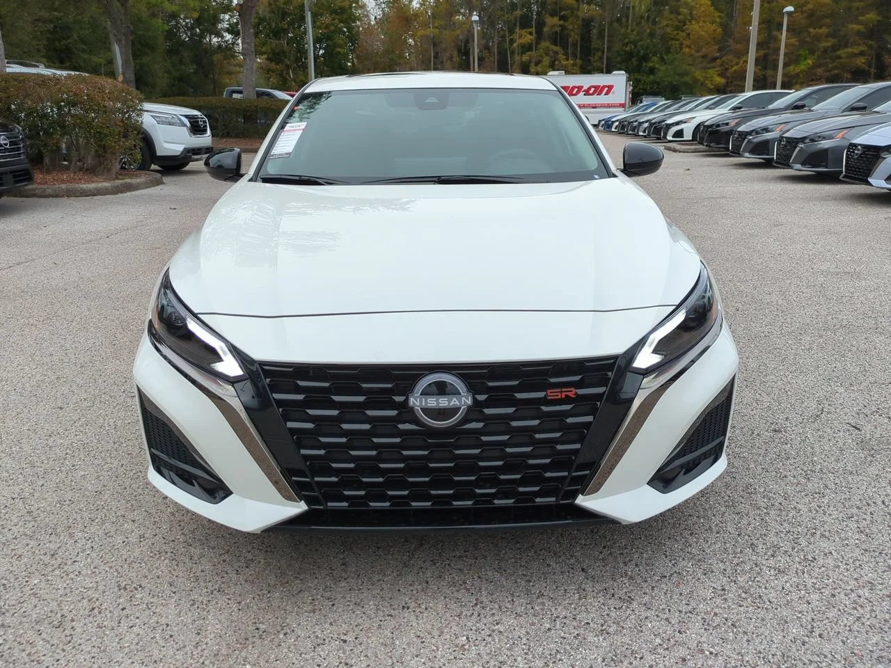New 2025 Pearl White TriCoat Nissan SR image 3