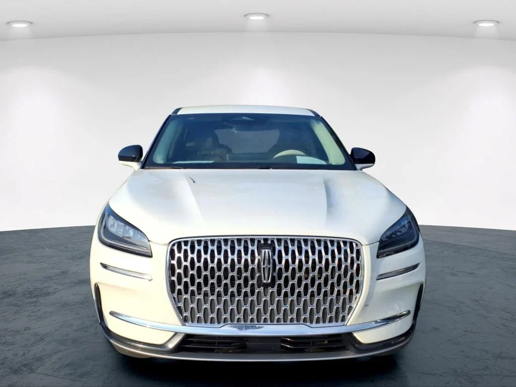 Used 2023 White Lincoln Standard image 7