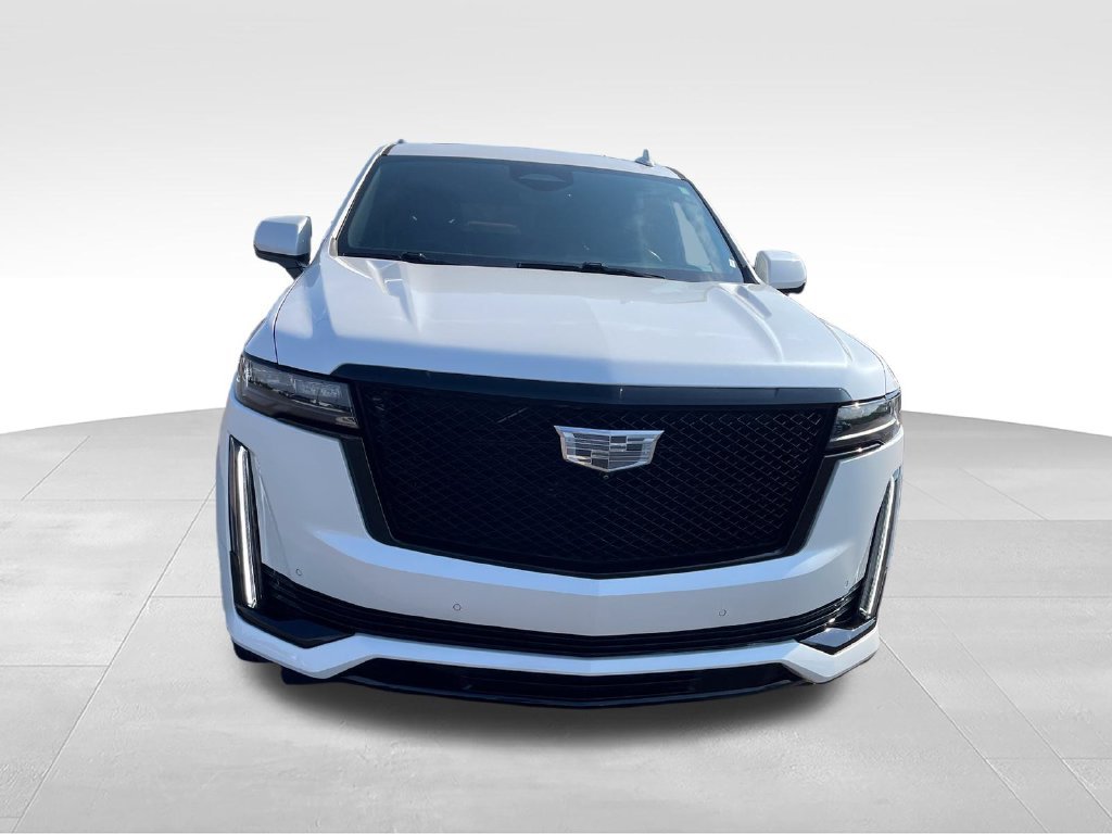 Used 2021 White Cadillac Sport image 9