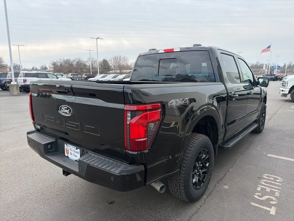 New 2026 Agate Black Metallic Ford XLT image 5