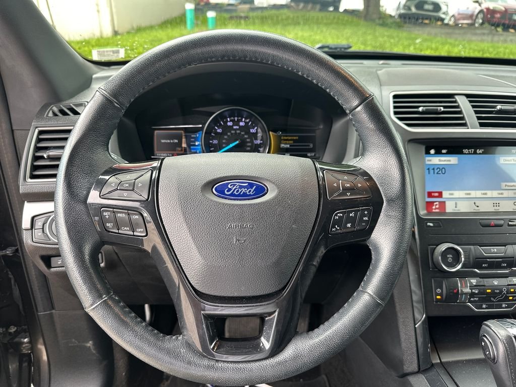 Used 2018 Gray Ford XLT image 14