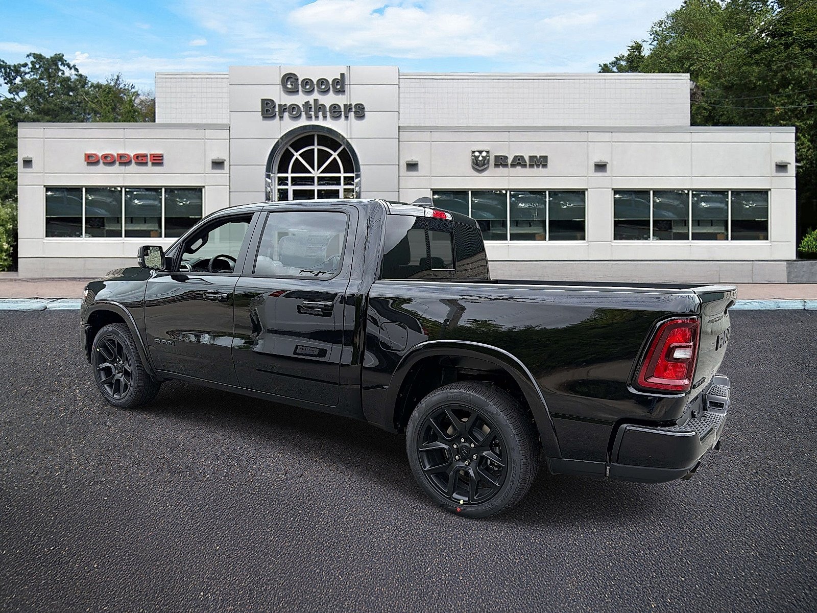 New 2027 Diamond Black Crystal Pearl-Coat Exterior Paint RAM Laramie Crew Cab 4x4 5
