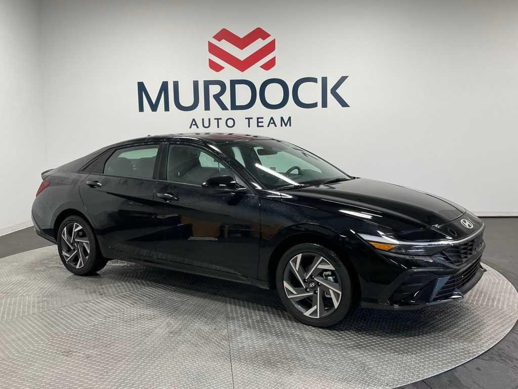 New 2025 Abyss Black Hyundai SEL Sport image 5