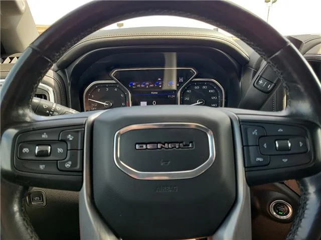 Used 2021 White Frost Tricoat GMC Denali 4x4 Crew Cab 5.75 ft. box 147.4 in. WB image 16